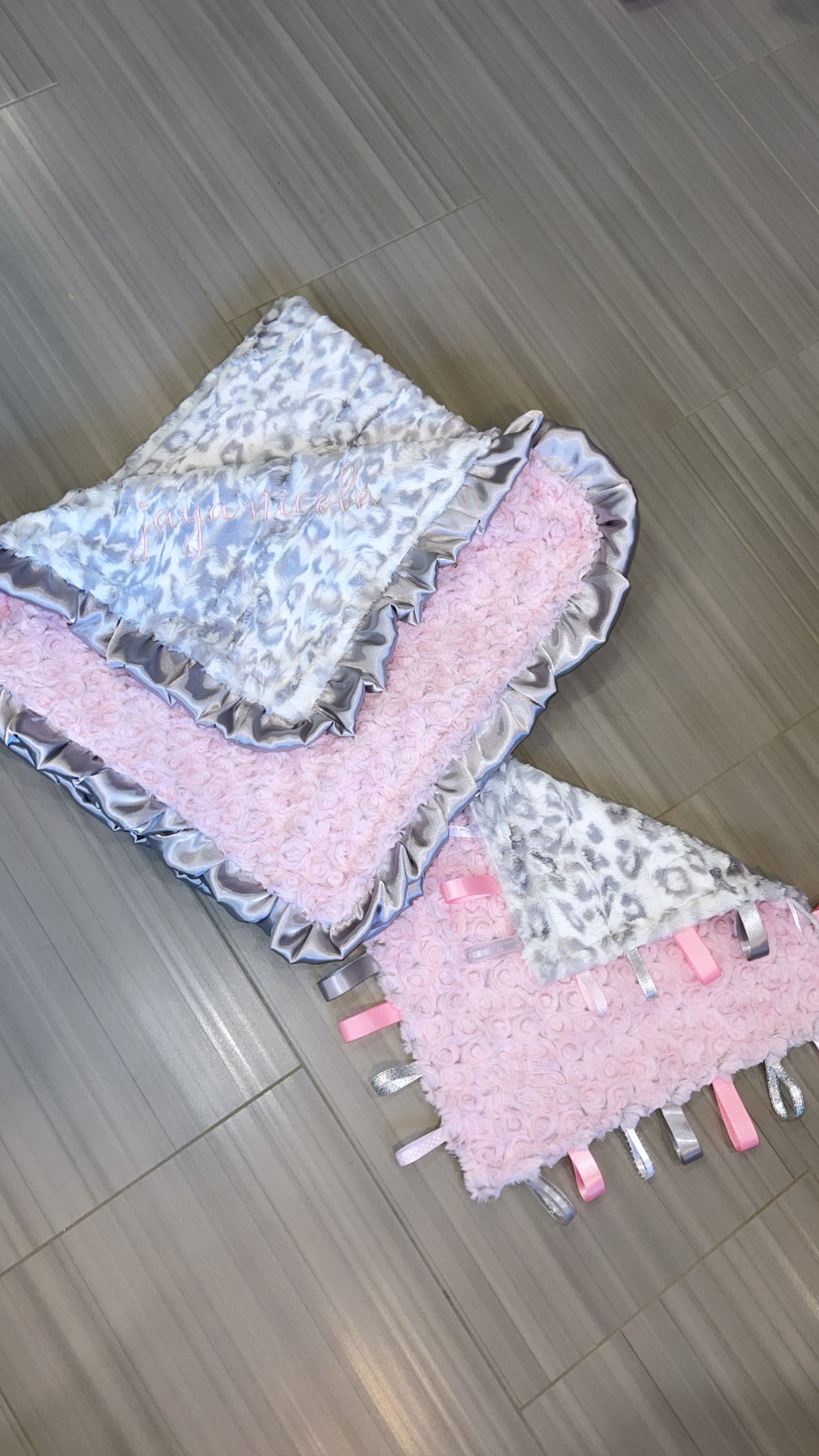 Luxe Cuddle® Frosted Rose Crystal Pink