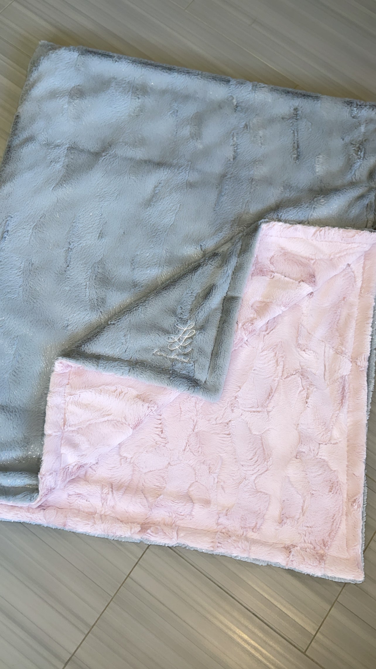 Luxe Cuddle® Hide Rosewater