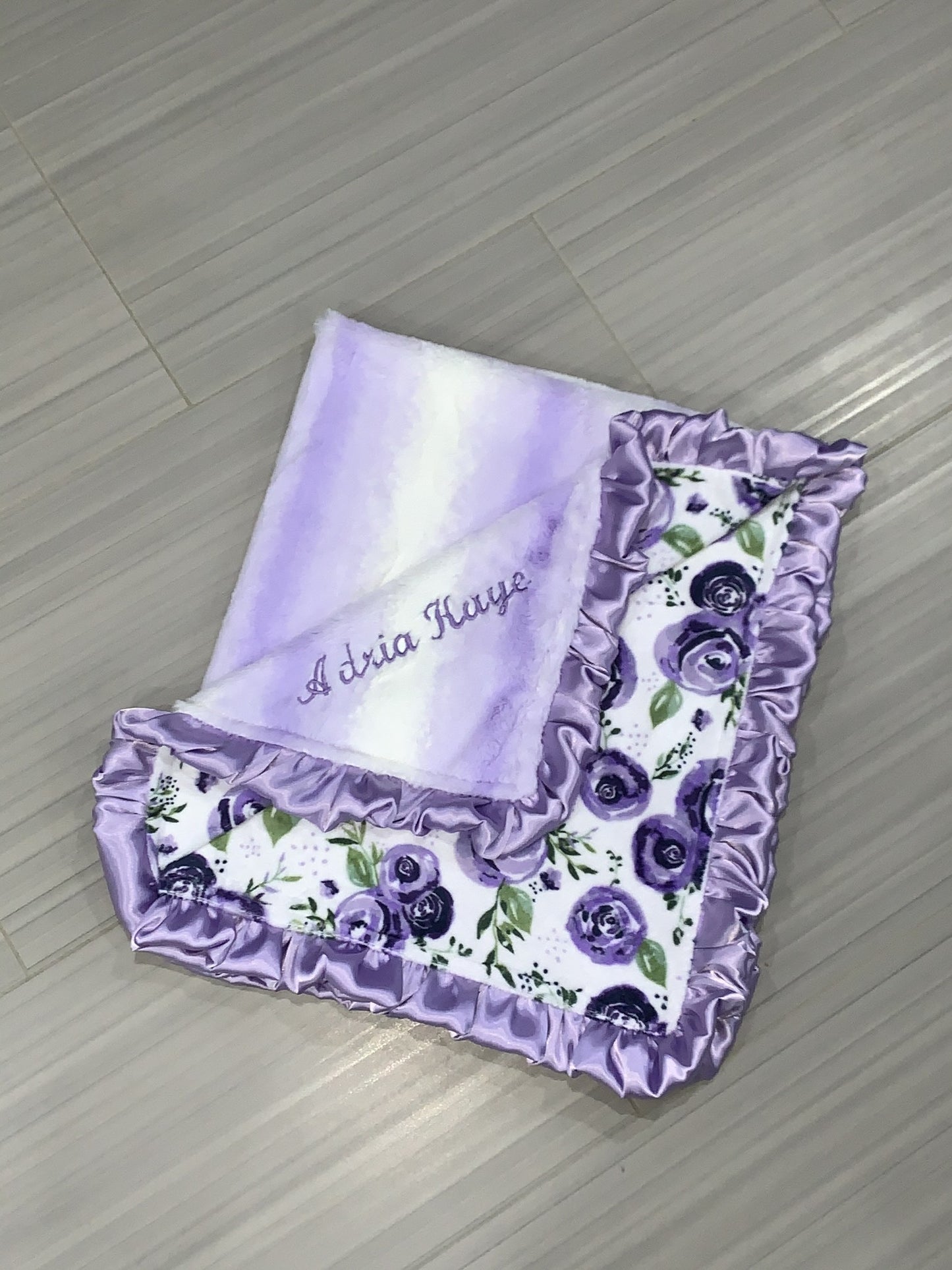 Luxe Cuddle® Angora Lavender/White