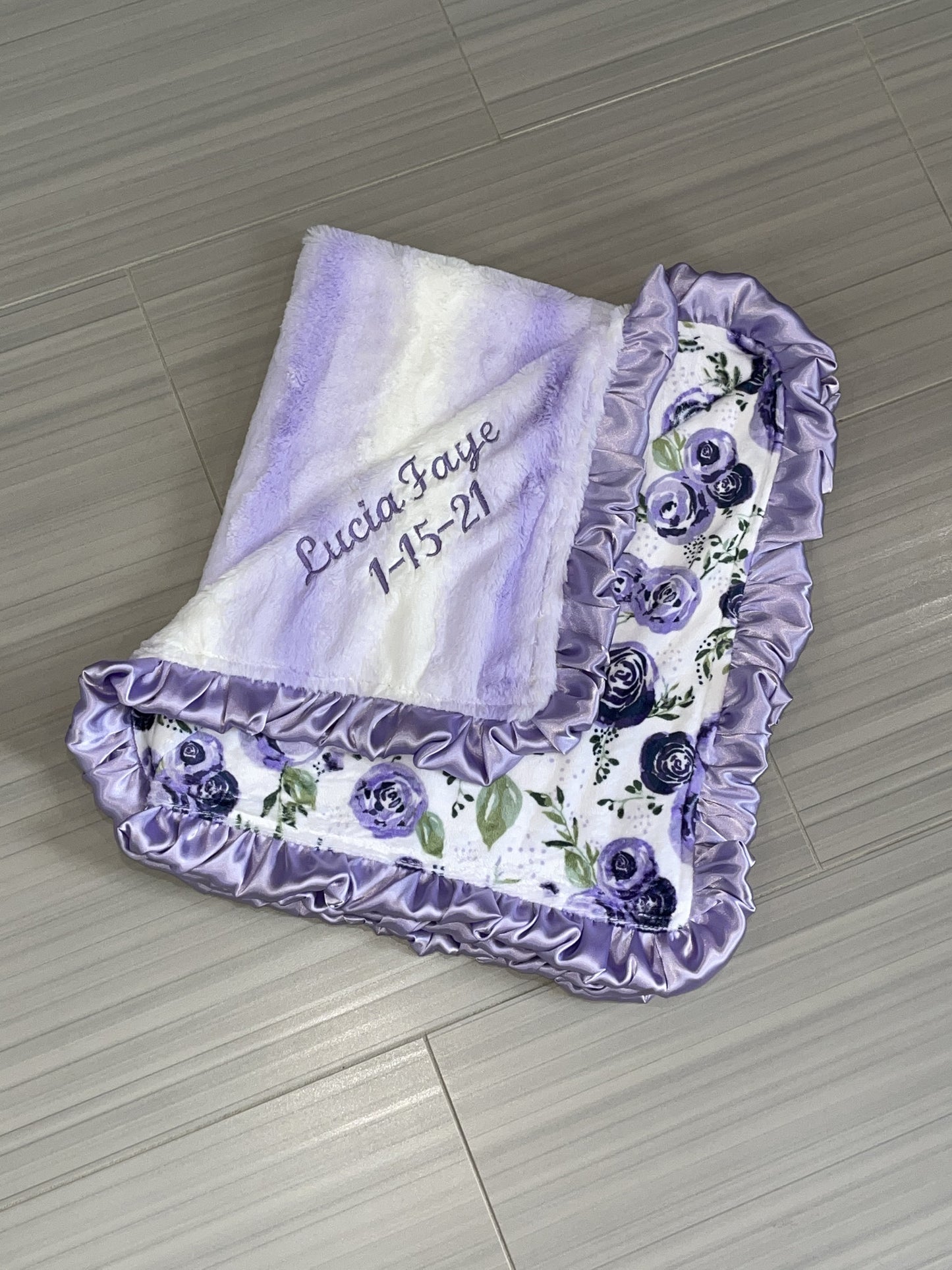 Luxe Cuddle® Angora Lavender/White