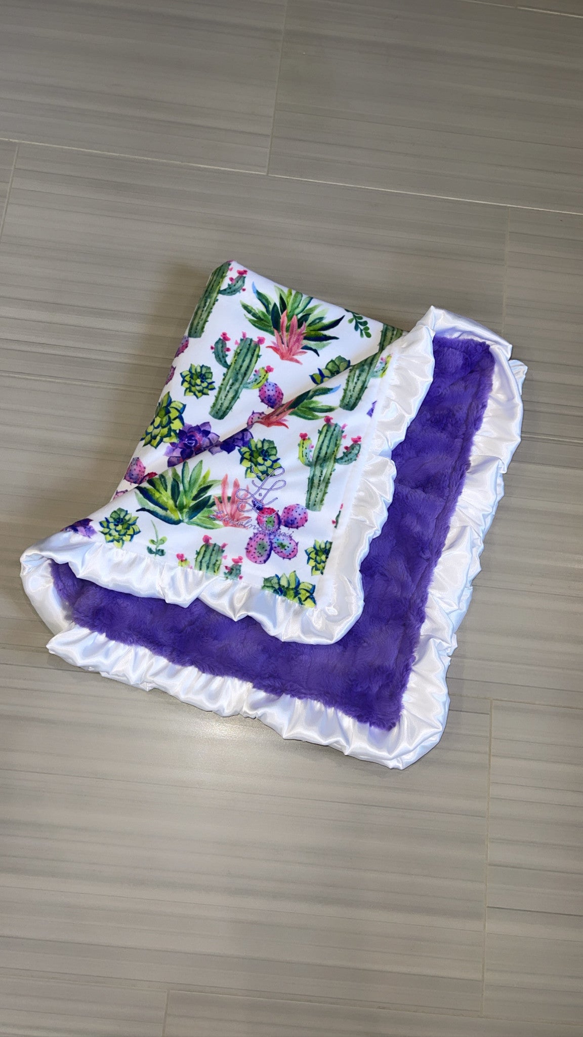 Luxe Cuddle® Luna Jewel