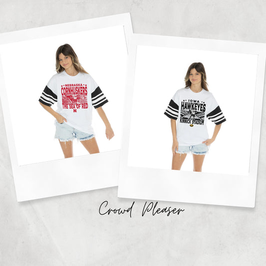 CROWD PLEASER BOLD CONTRAST, OVERSIZED, SPORTY HERITAGE-STRIPED TEE WITH JERSEY MESH SHORT SLEEVES AND RIBBED NECKLINE
