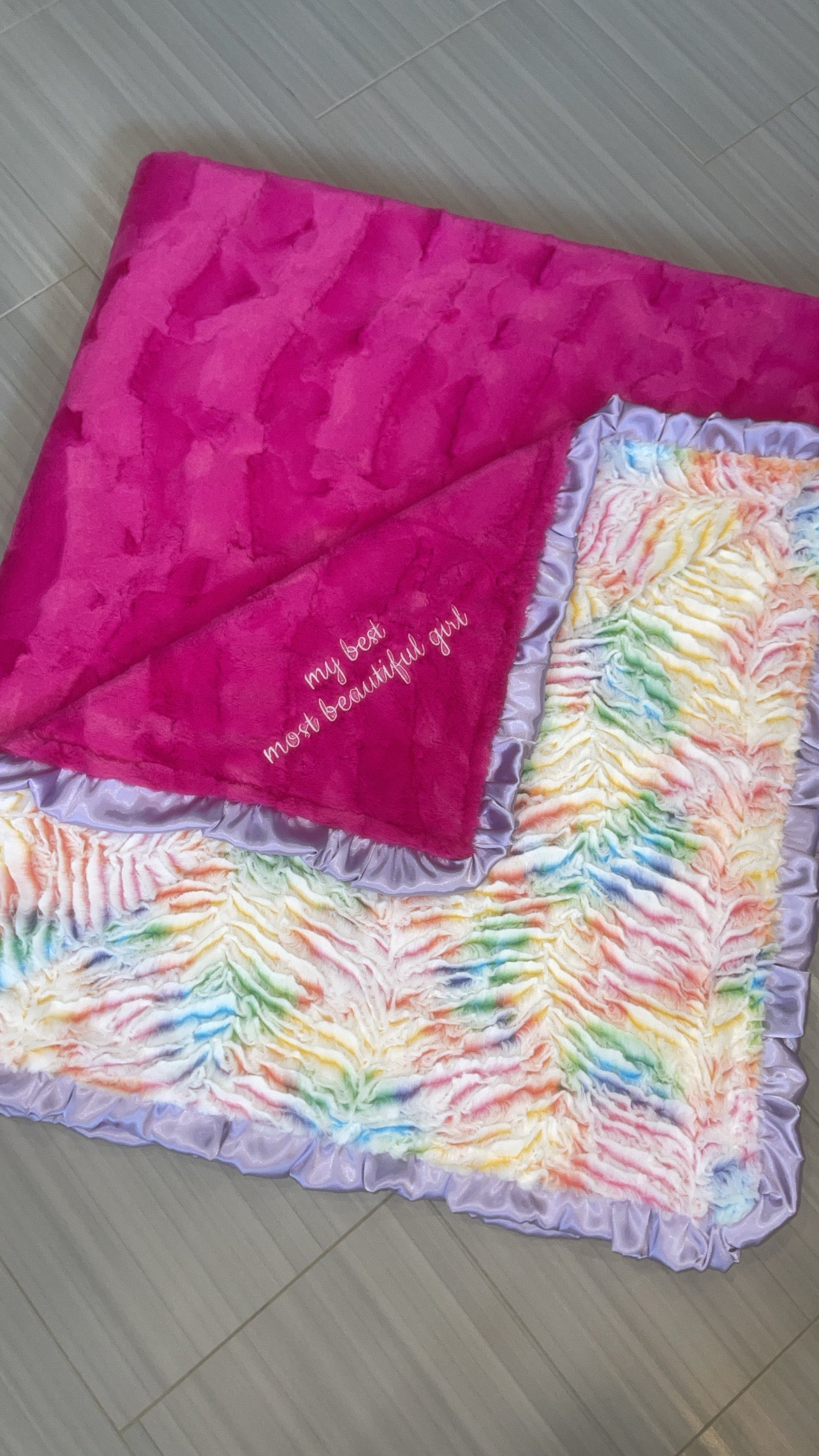 Luxe Cuddle® Prism Vibrant