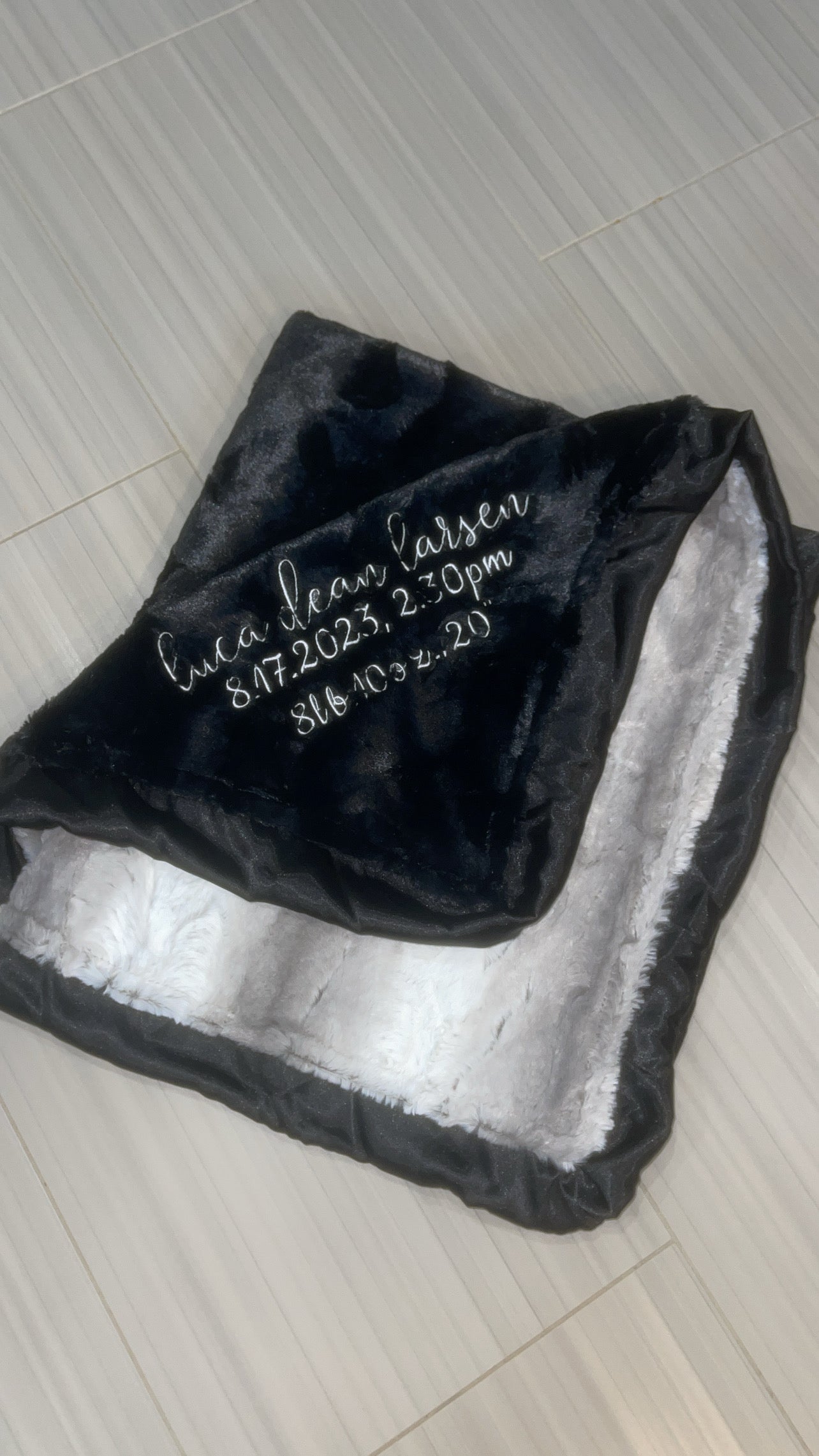 Luxe Cuddle® Angora Platinum