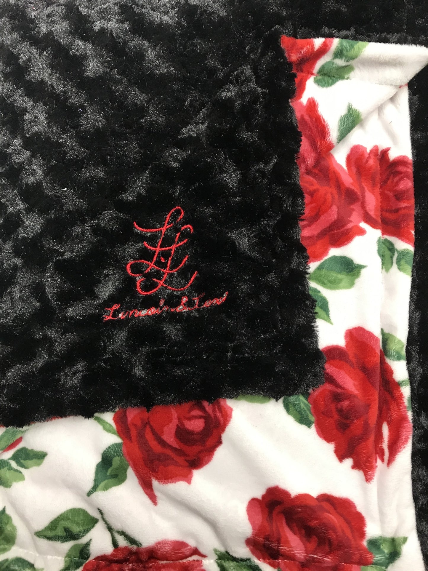 Luxe Cuddle® Rose Black
