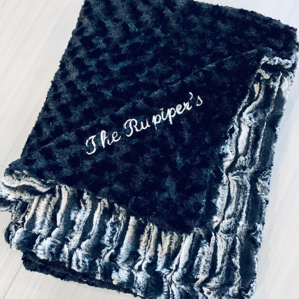 Luxe Cuddle® Rose Black