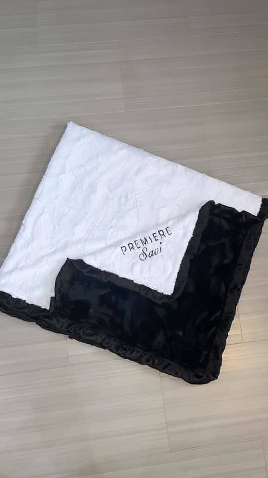 Luxe Cuddle® Hide Snow