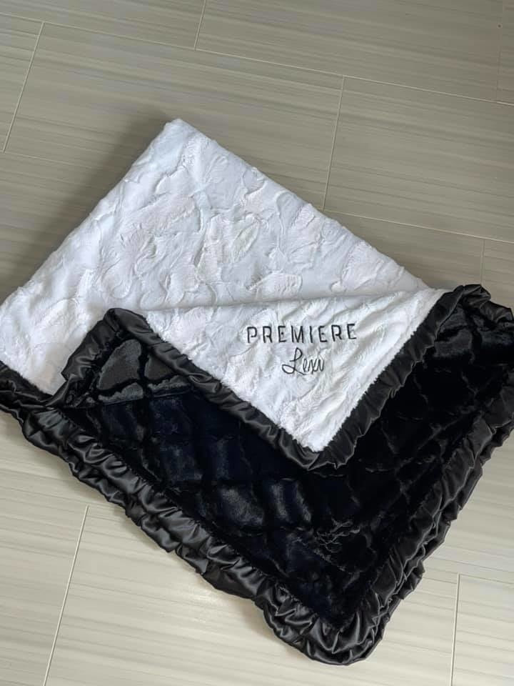 Luxe Cuddle® Hide Snow