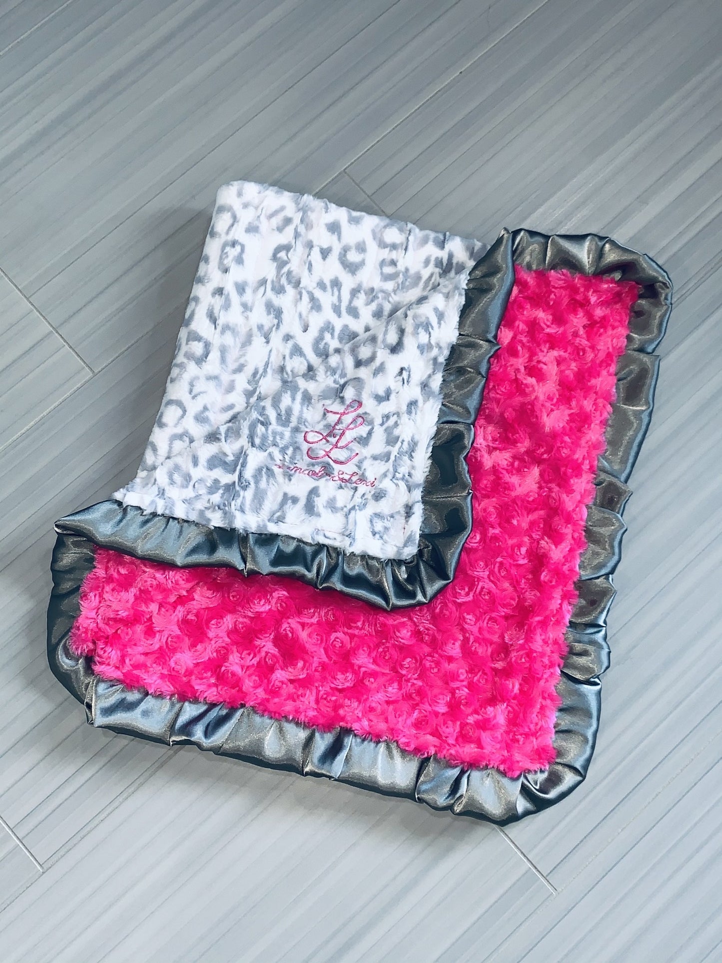 Luxe Cuddle® Rose Fuchsia